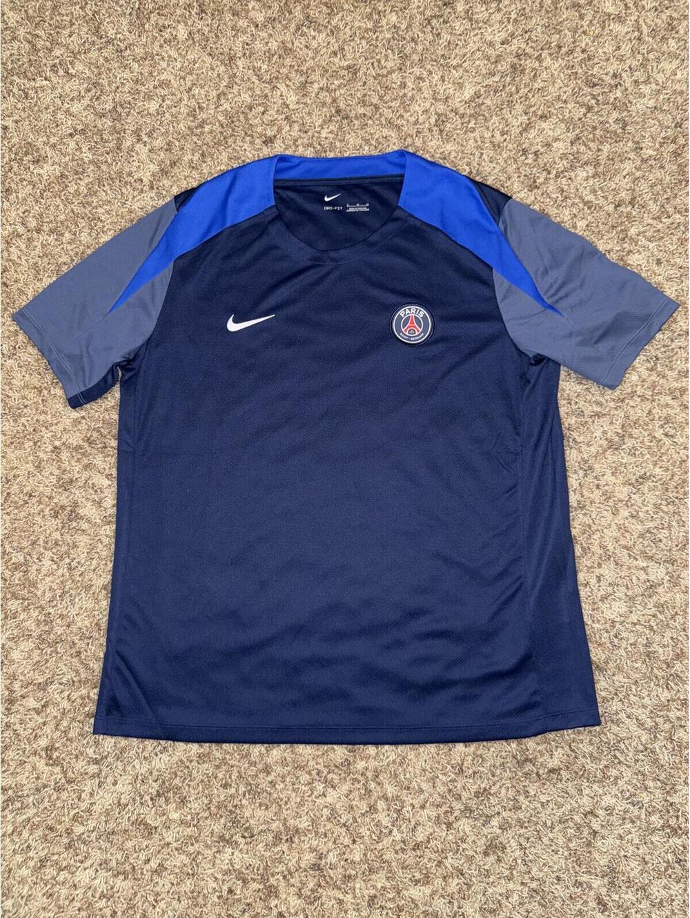 Nike Men’s Paris Saint Germain PSG Soccer Top Sample